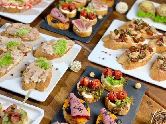 Заказать Сет "Дамский каприз" на 5-8 персон в Санкт-Петербурге