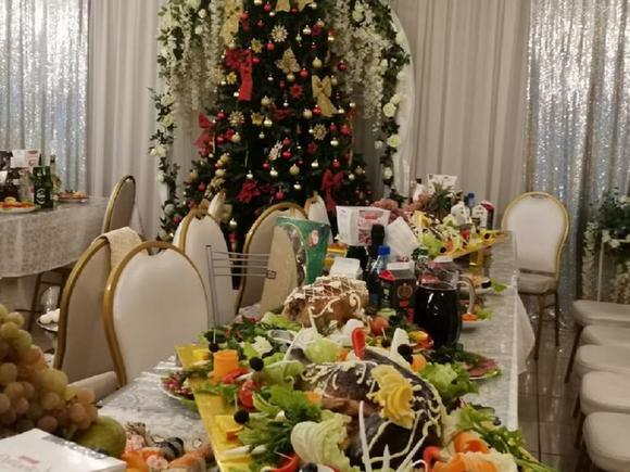 Новогодний праздничный банкетный сет на 15 персон в Красноярске